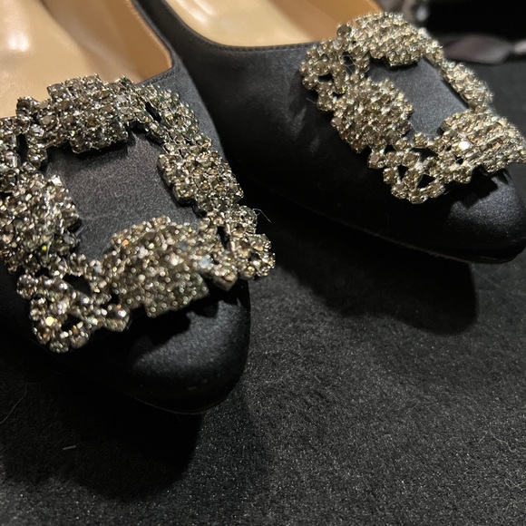 Authentic Manolo Blahnik Flat Size 39 (SOLD) - Picture 6 of 10